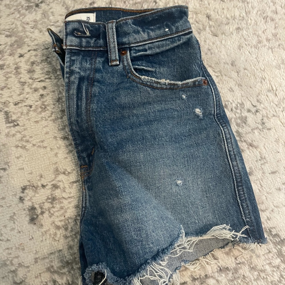 Ultra high rise mom short abercrombie